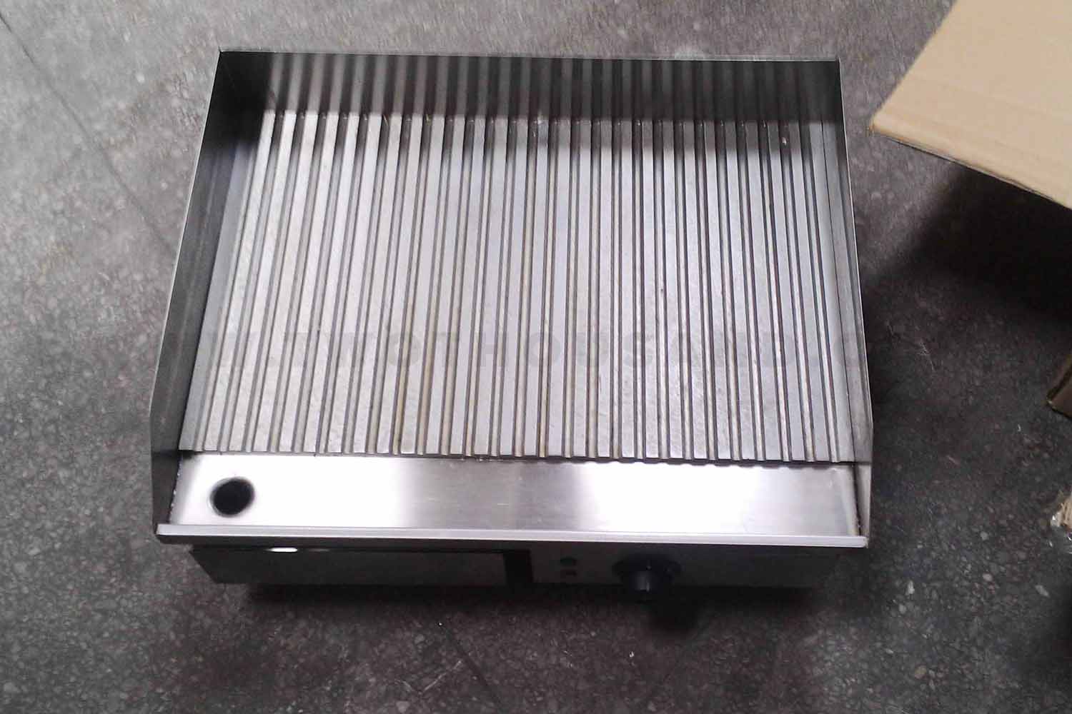 FROnT VIEW OF Electric Griddle