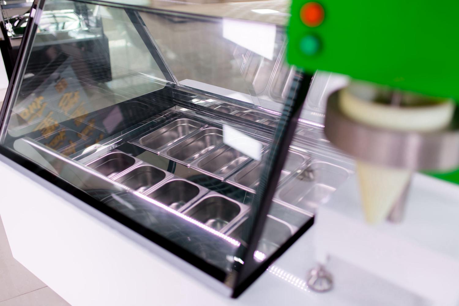 Fruit and Gelato Ice Cream Display Case for Frozen Yogurt Blender Machine_1