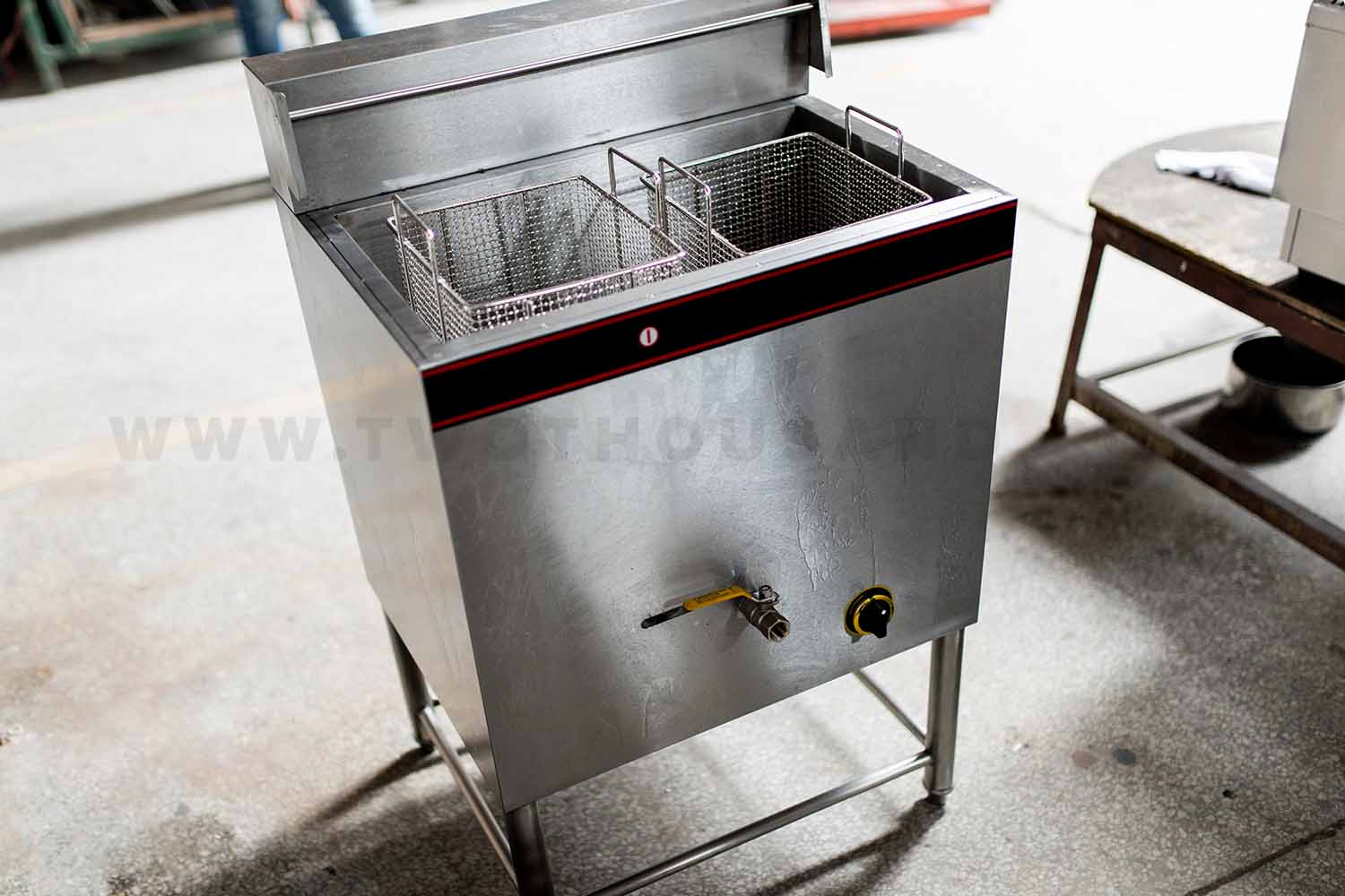 Commercial Gas fryer from twothousand machinery