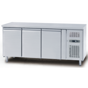 3 Door Length 1795MM GN1/1 Commercial Undercounter Refrigerator TT-BC282B-1