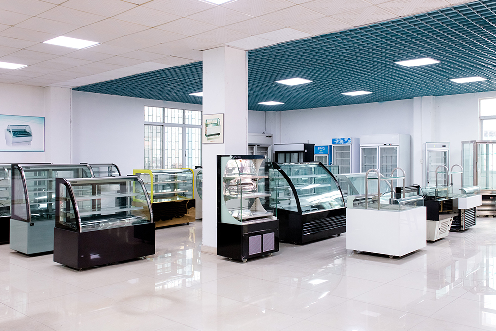 Refrigerated Bakery Glass Display Case - Showroom Picture (1)