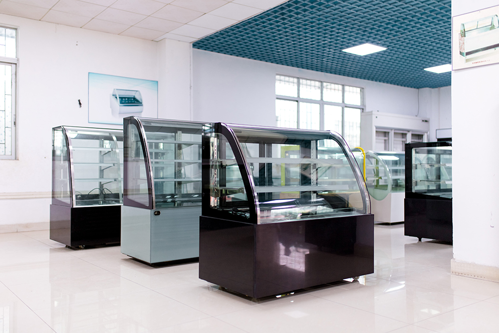 Refrigerated Bakery Glass Display Case - Showroom Picture (4)